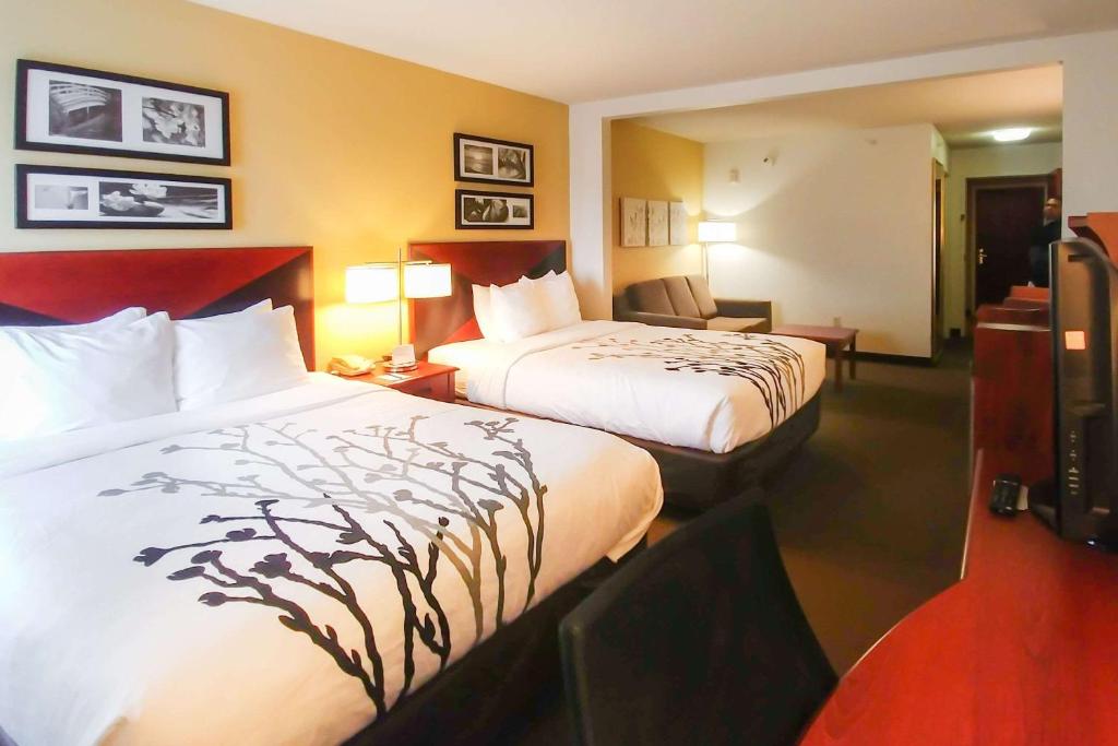 Wingate by Wyndham Dublin Near Claytor Lake State Park